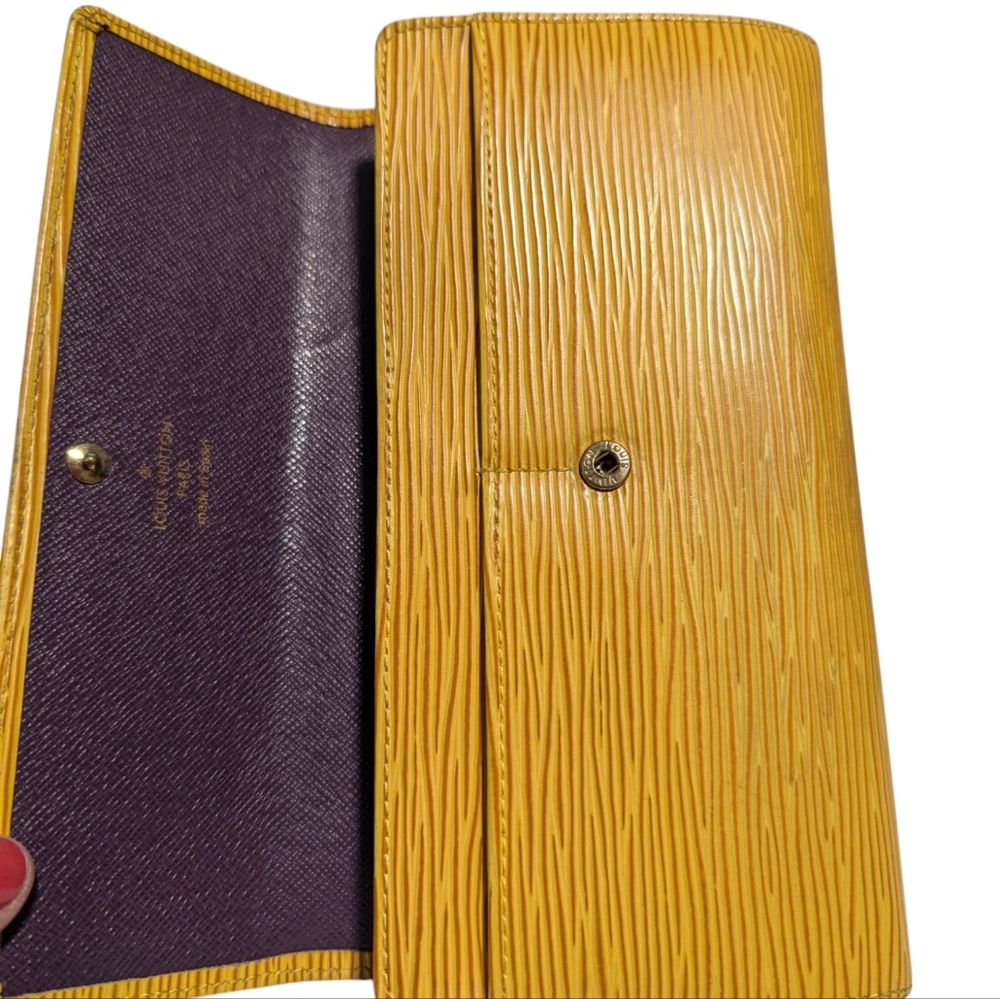 Louis Vuitton Epi Leather Wallet Firm Already Discounted View 5